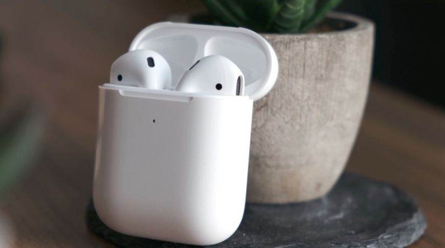 Apple AirPods Pro 2 & New Colors for AirPods Max Coming Later this Sall, Says Report