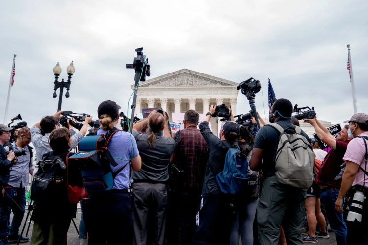 Google Will, Itself Destroy Location History Data On Trips To Abortion Clinic, In The Aftermath Of Roe's Downfall