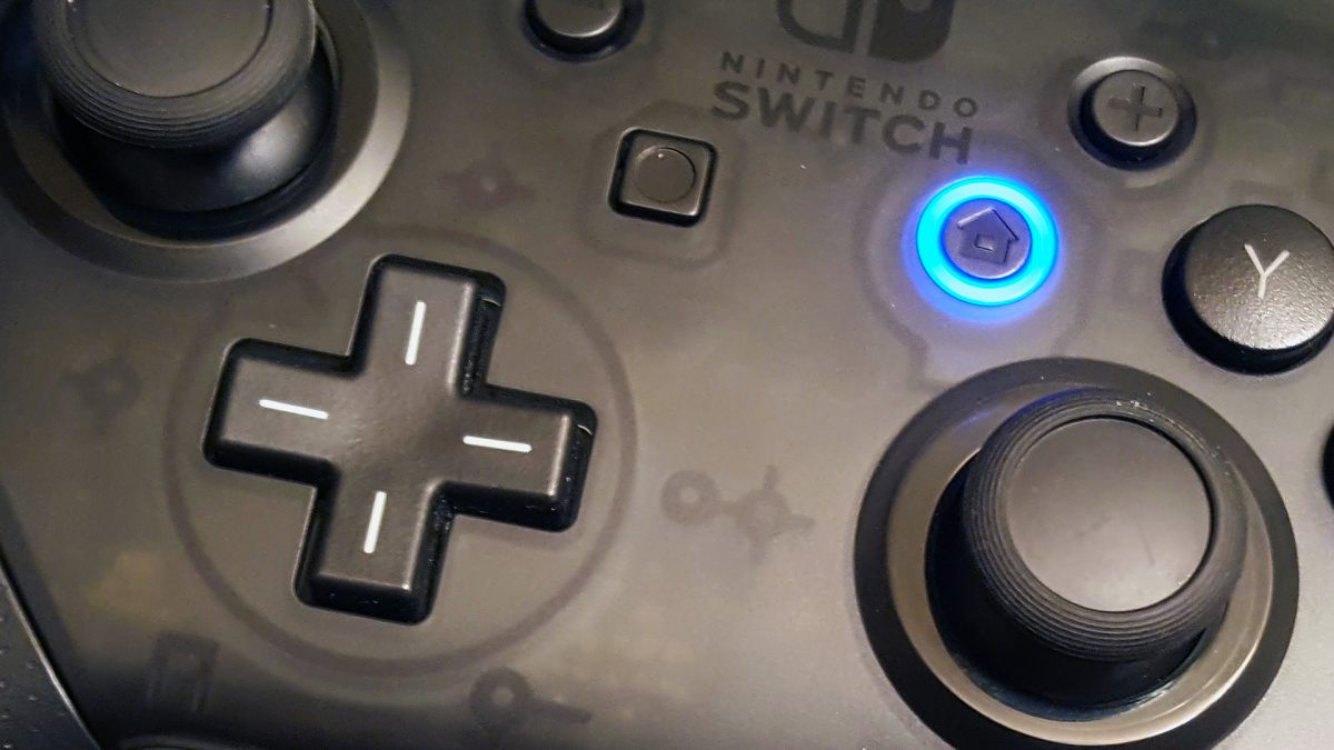 nintendo switch blue color light on pro controller's home button