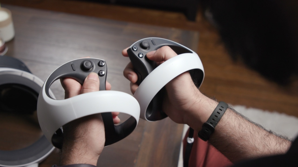 PlayStation VR2: Controllers & Setup